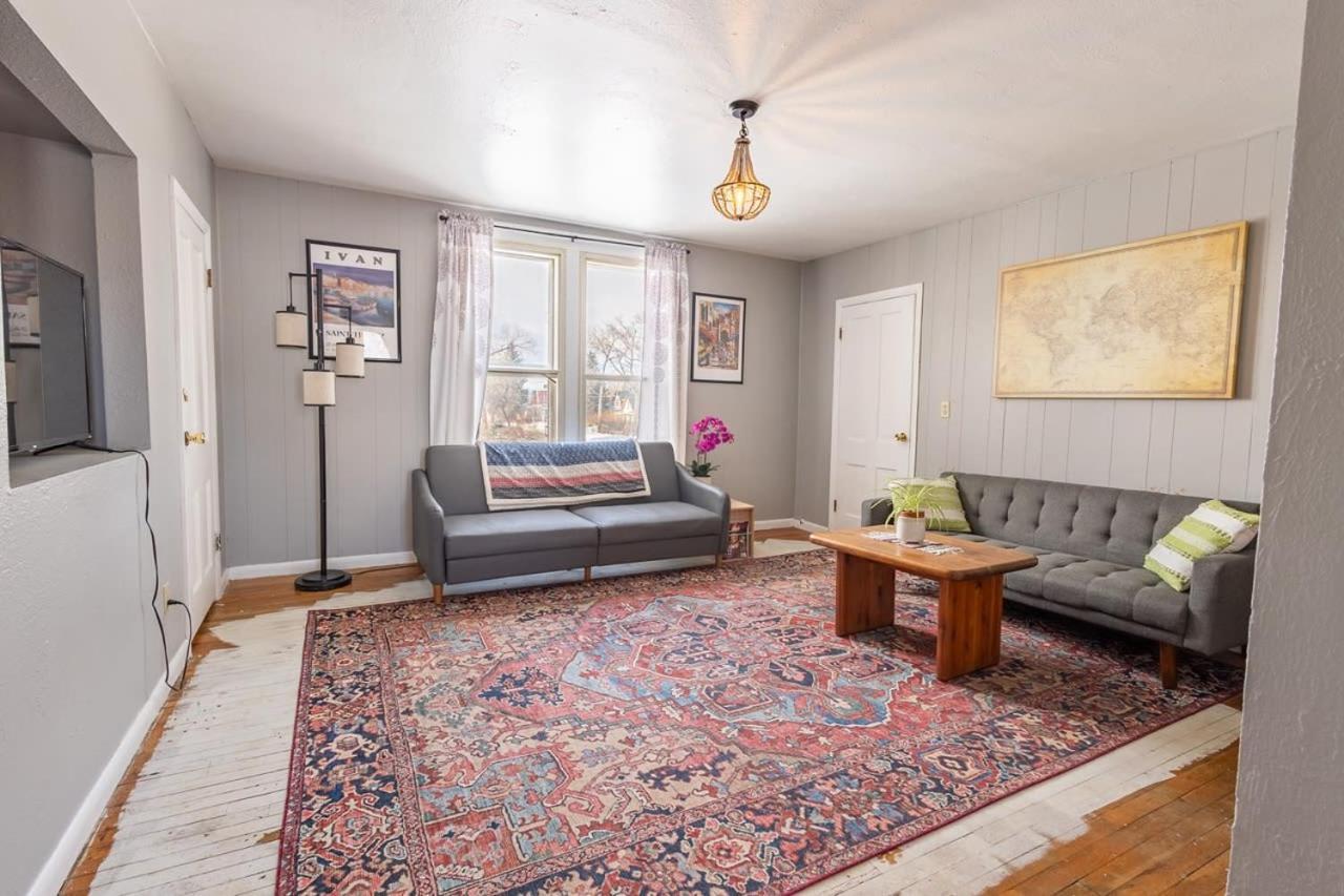Holiday home New Listing!! Bright Bohemian *